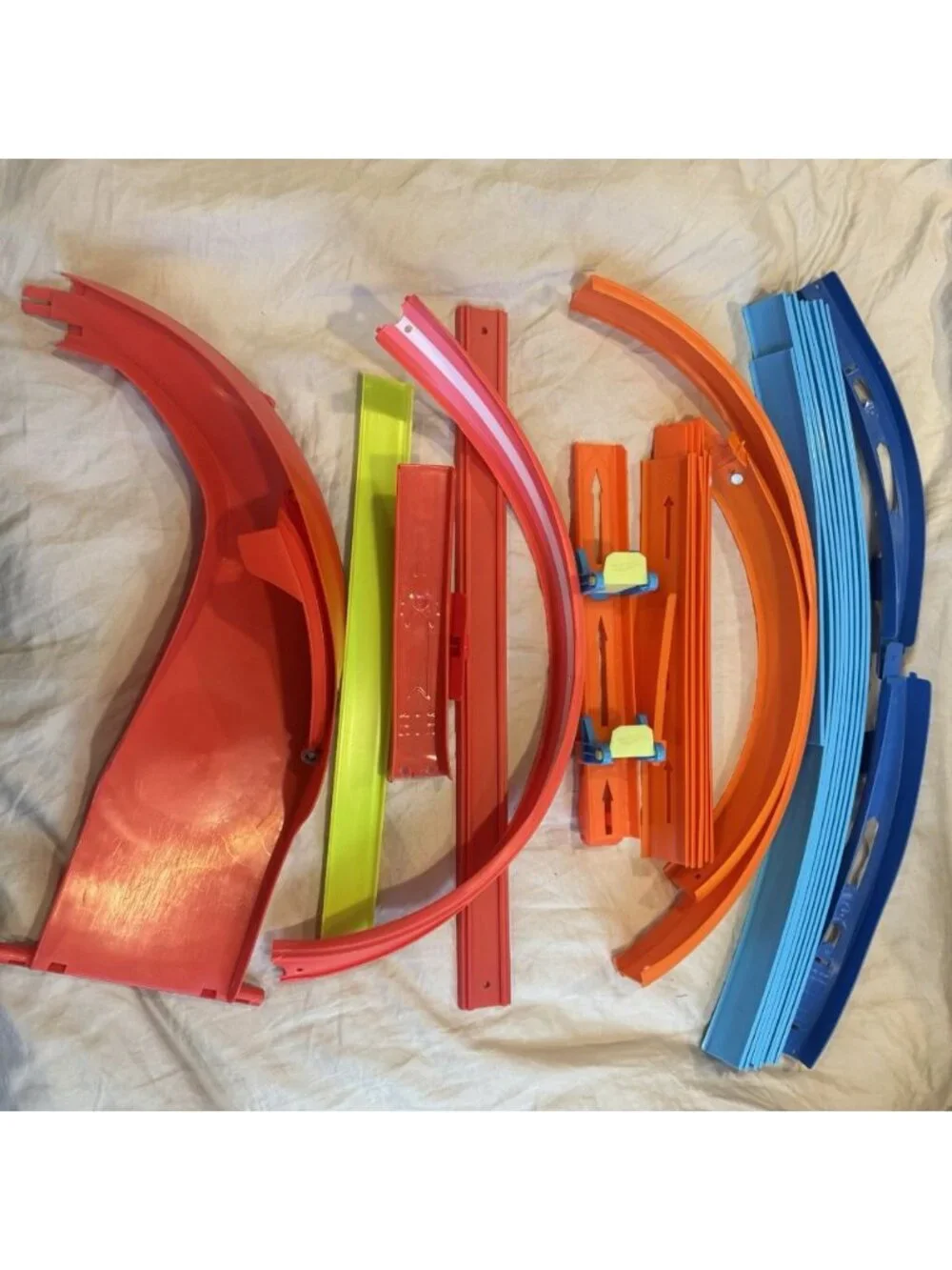 VTG Hot Wheels Track Pieces Lot Of 25 Pieces 90’s-Y2K Orange Blue Red